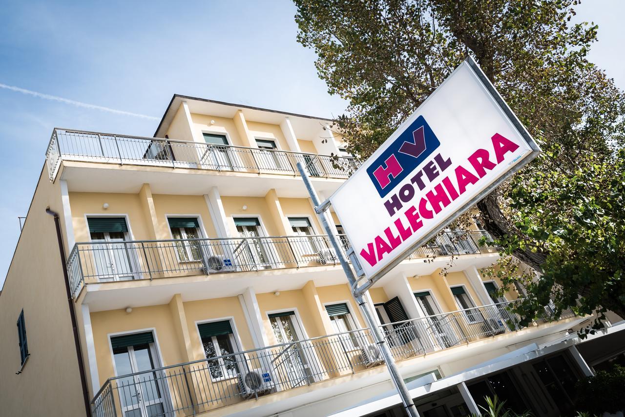 Hotel Vallechiara Лидо ди Савио Екстериор снимка
